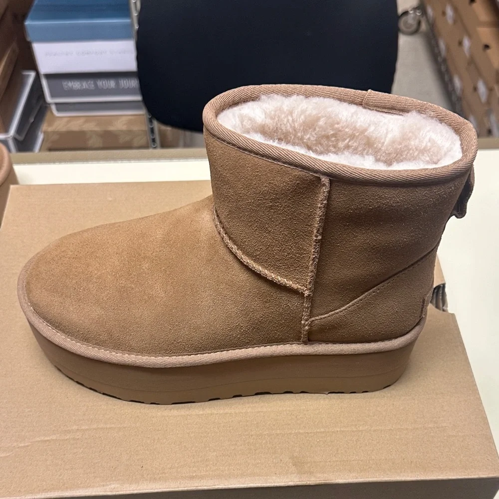 LAST ONE!!!Ugg Women’s Classic Mini Platform Chestnut Suede Shearling Ankle Boot